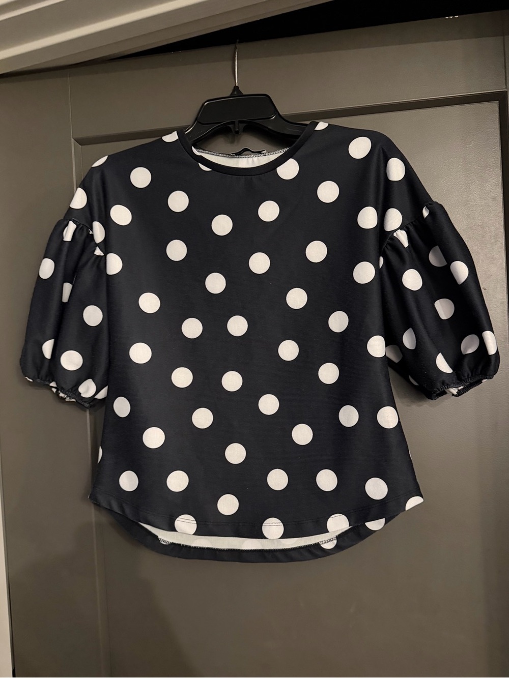 Zara Adorable Black and White Polka Dot Puff Sleeve Blouse size Small